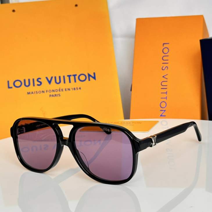 Picture of Louis Vuitton Sunglasses _SKUfw79339266fw